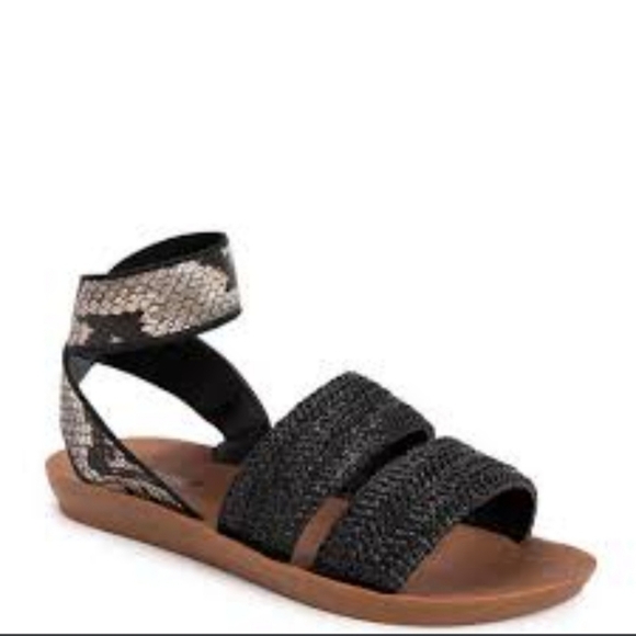 MUK LUKS About Me‎ Snake Skin Strappy Sandals - Picture 1 of 8